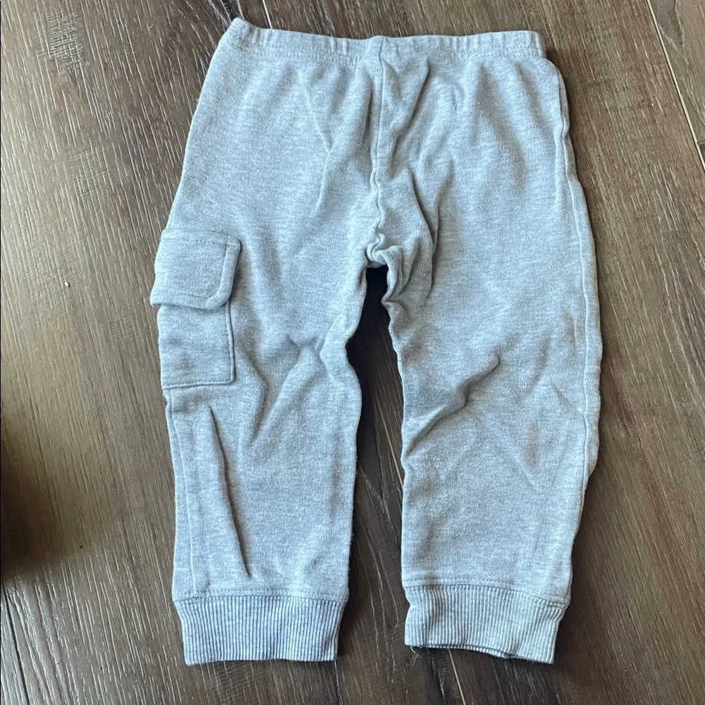 Carter’s grey elastic waist jogging pants 18 M